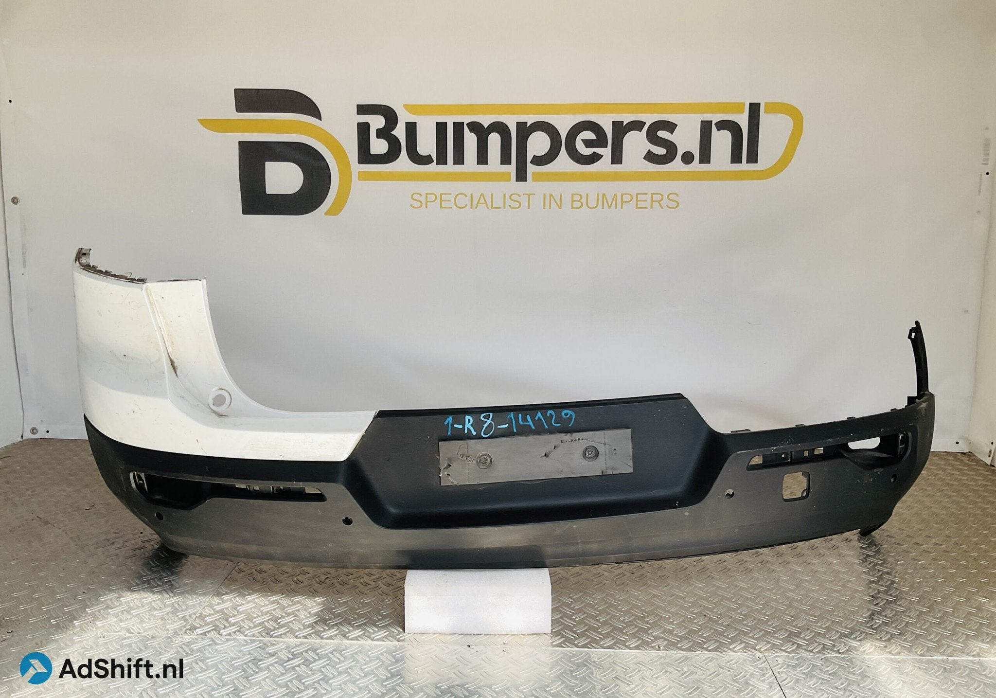 Bumper Volvo XC40 XC 40 4xpdc 17-23 31449333 Achterbumper R8, Bumper