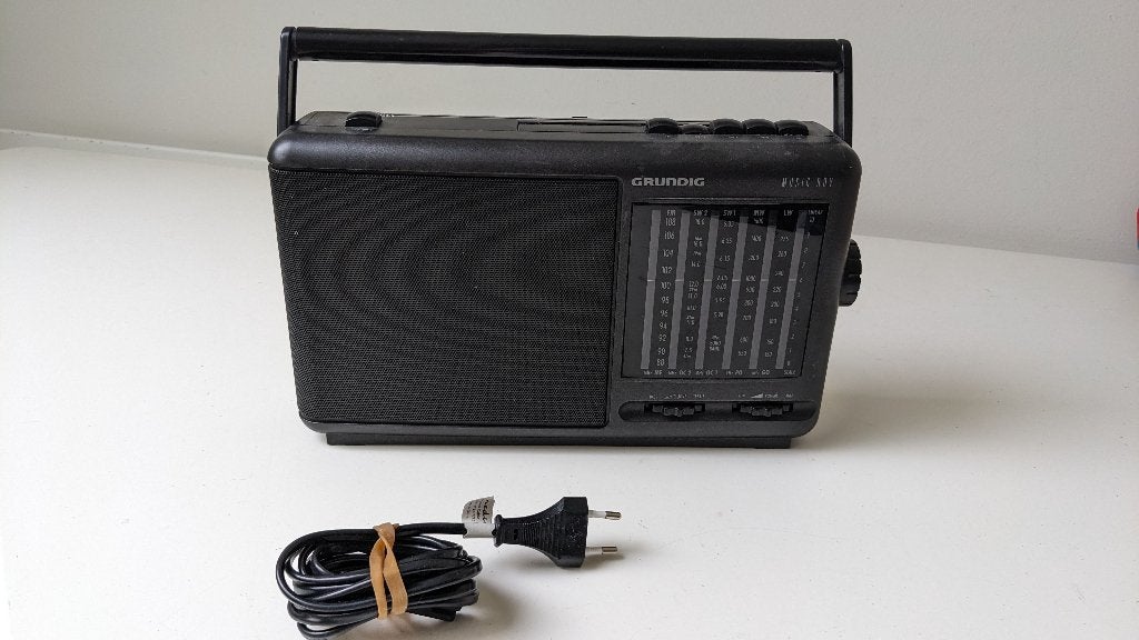 Grundig draagbare radio Type Music Boy 175, Audio, Tv en Foto, Radio's, Ophalen of Verzenden, Gebruikt, Transistorradio