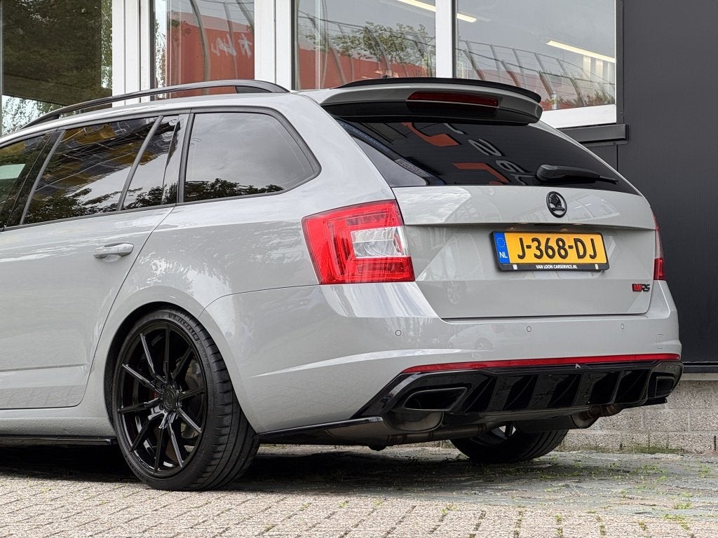 Skoda Octavia Combi 2.0TSI RS 326PK/Adap cruise/Stoelverw/El, Auto's, Gebruikt, 4 cilinders, 1984 cc, Leder