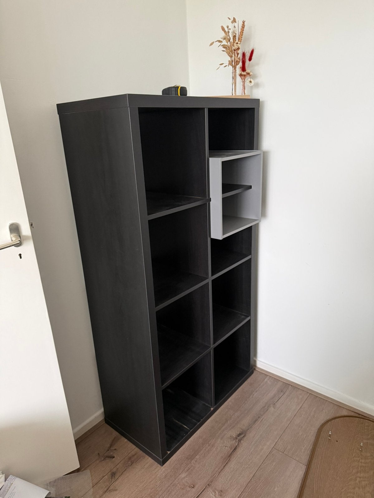 Leuke zwarte kast, Ophalen, Met plank(en), Gebruikt, 100 tot 150 cm