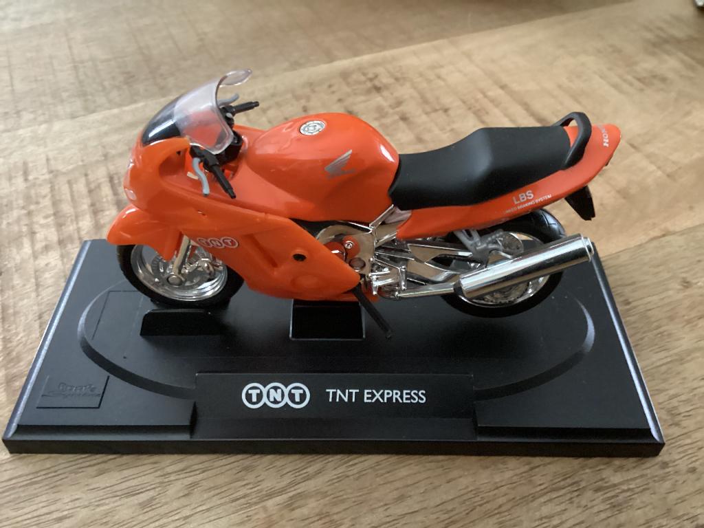 TNT modelmotor nieuw in de doos 1 op 18, Overige merken, 1:50 of kleiner, Overige typen, Nieuw