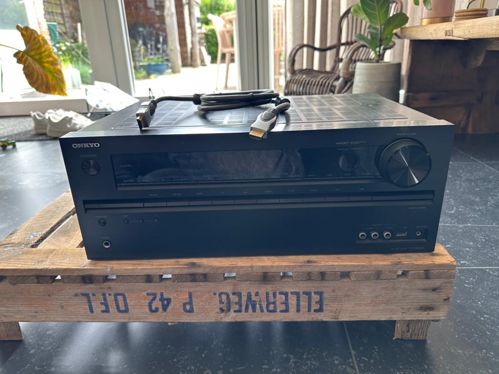Onkyo Receiver met speakers en subwoofer., Audio, Tv en Foto, Versterkers en Receivers, Ophalen, Zo goed als nieuw, 120 watt of meer