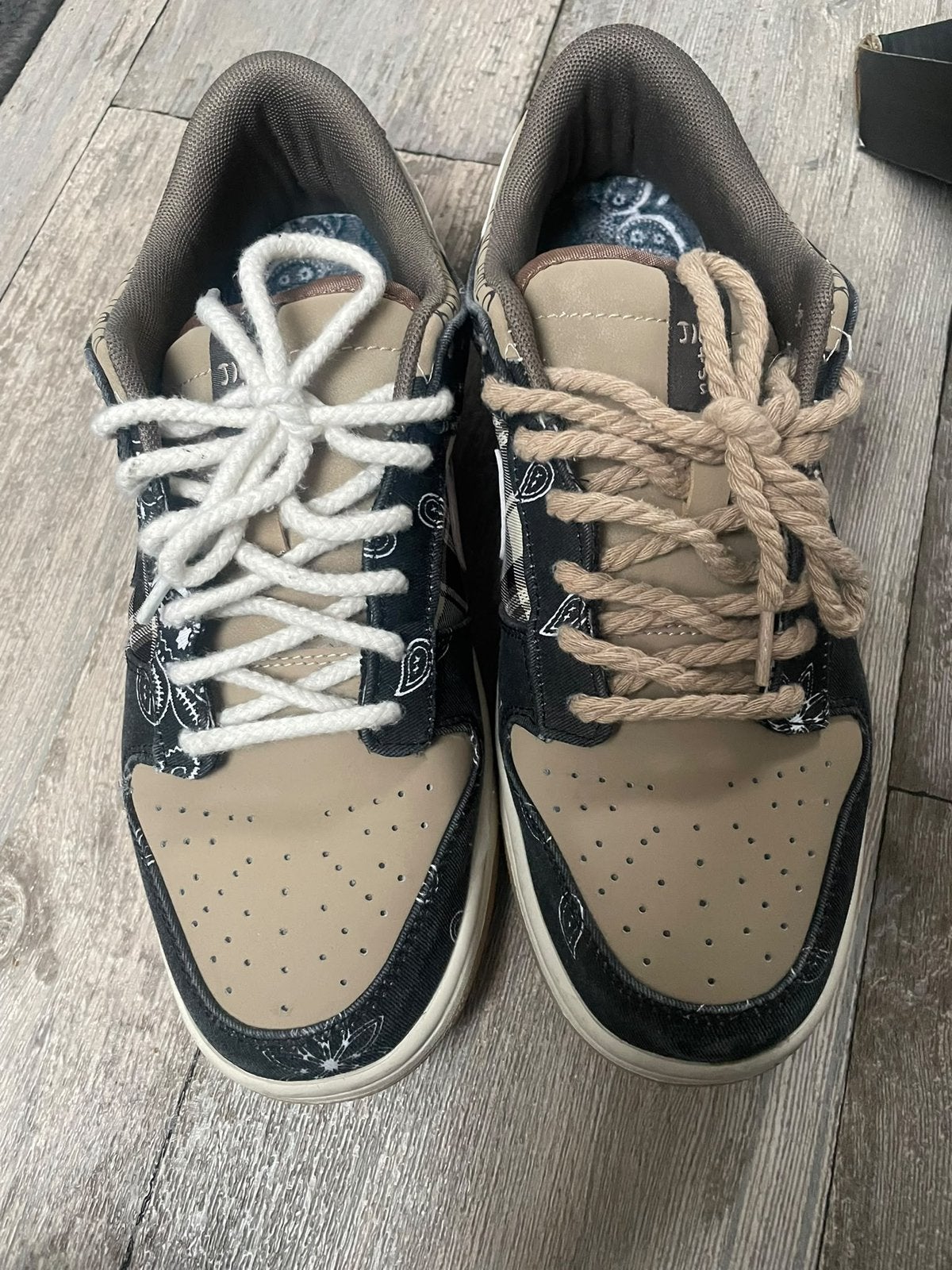 Sb dunk low travis scott, Zwart, Ophalen of Verzenden, Sneakers of Gympen, Zo goed als nieuw