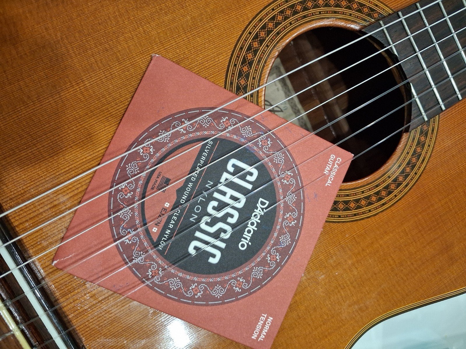 Foto 13 van Vintage Avora A550 Japanse klassiek Spaanse gitaar 1970