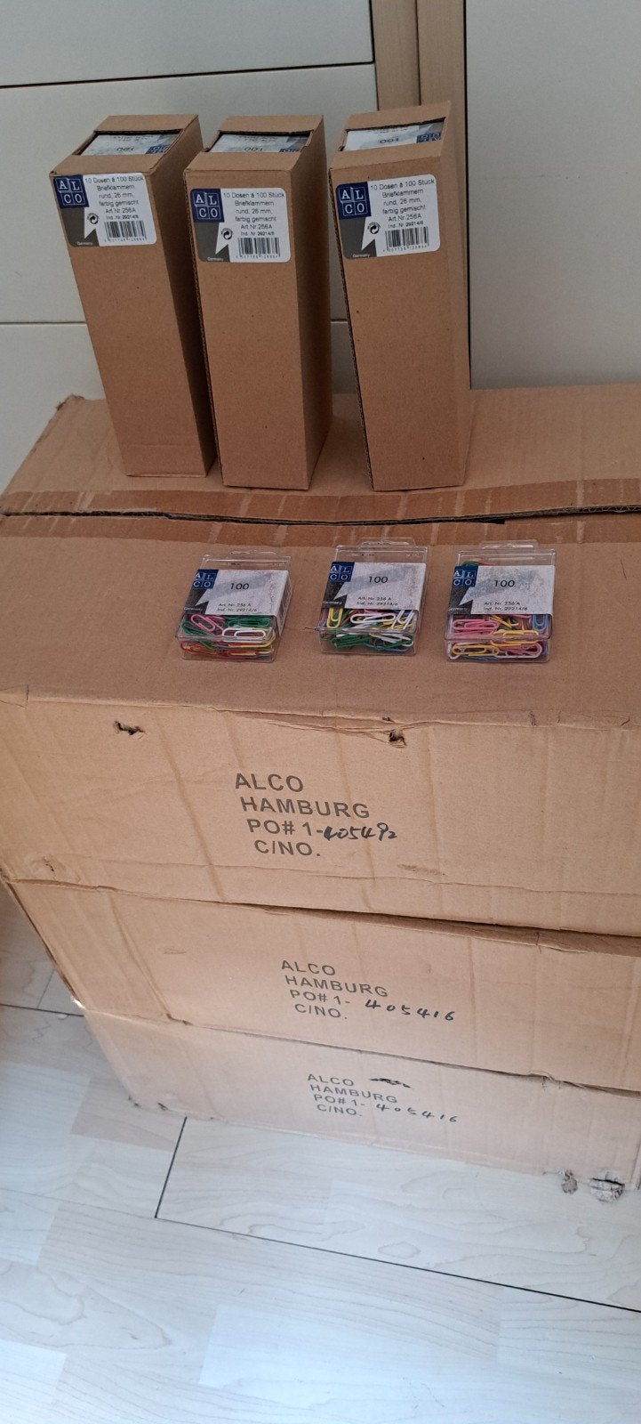 partij 700 x Gekleurde paperclips van 100 stuks per doosje, Ophalen, Nieuw, Overige typen