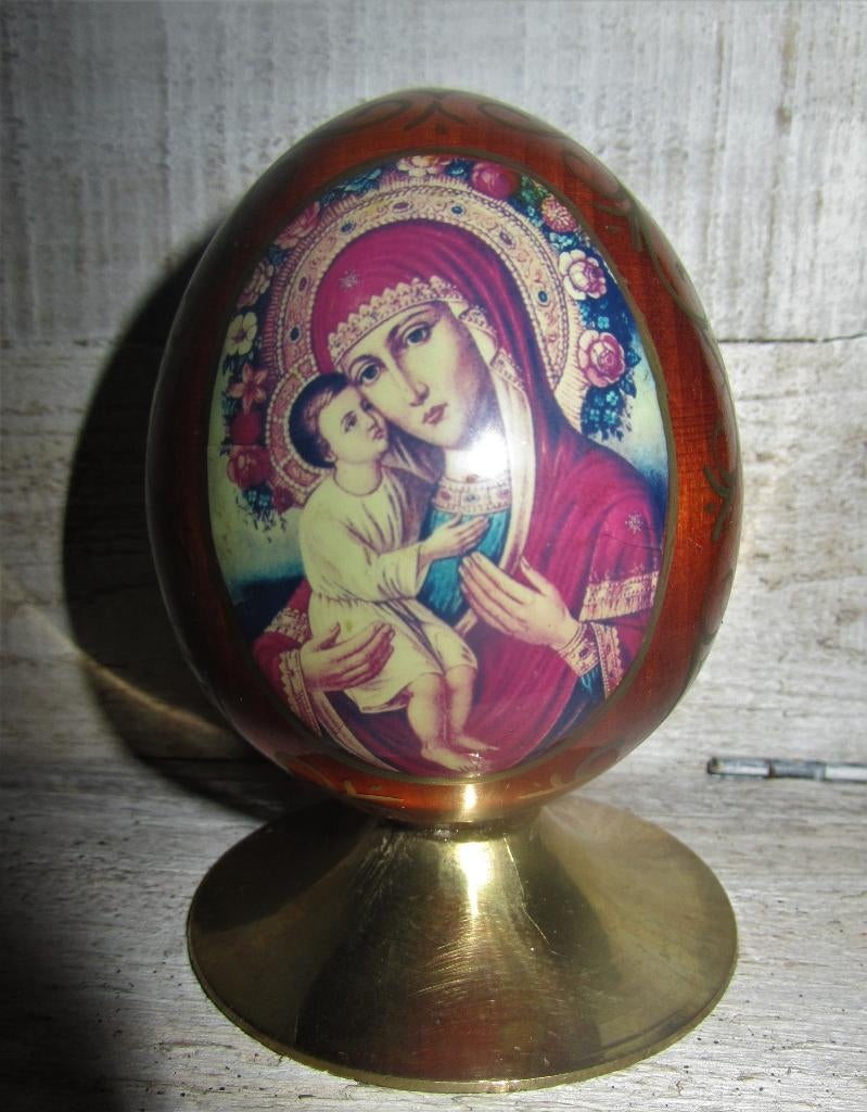 Sierei met religieuze afbeelding; houten ei met messing voet, Antiek en Kunst, Curiosa en Brocante, Ophalen of Verzenden