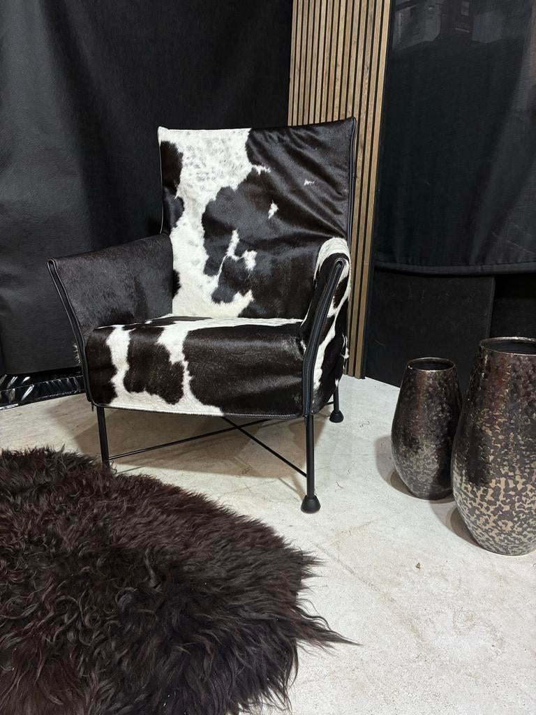 Nieuwe Montis Charly fauteuil - Zwart/Wit koeienhuid, Huis en Inrichting, Fauteuils, Ophalen, ., Leer, Zo goed als nieuw