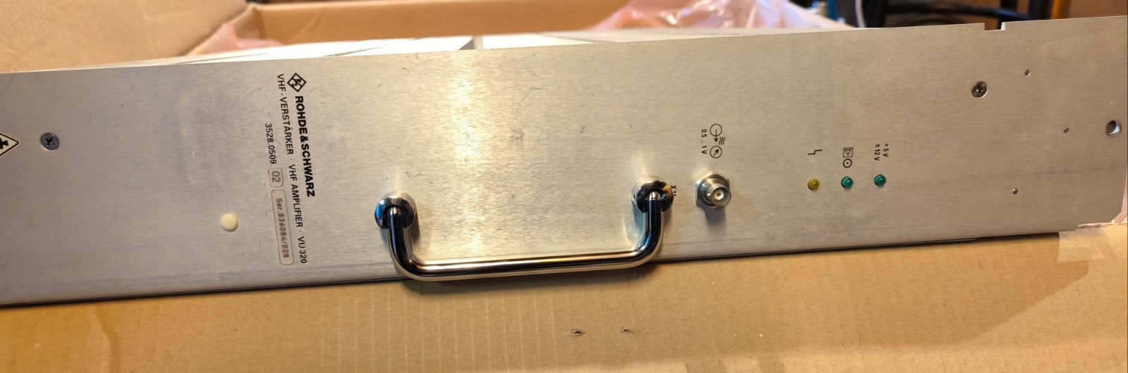 Rohde & Schwarz VU320 3kw Eindtrap, Ophalen