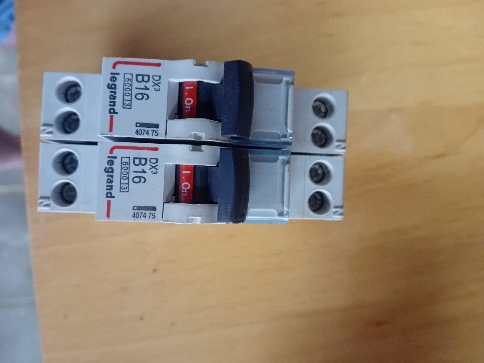 Legrand DX3 B16 Installatieautomaat (2 stuks), Ophalen of Verzenden, Zo goed als nieuw
