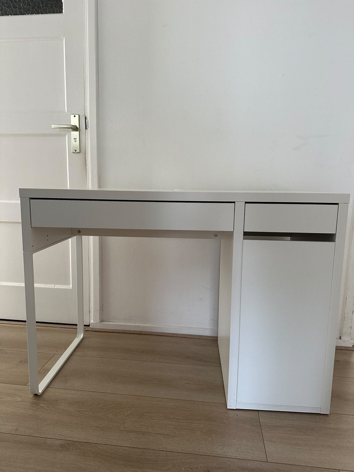 Micke bureau ikea, Ophalen, 105 cm, 50 cm, Zo goed als nieuw