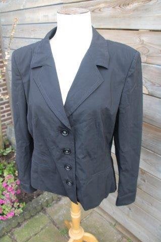 Jasje zwart Suited by Paul Schulten mt 44 Winter Vaste prijs, Kleding | Dames, Paul Schulten, Zwart, Maat 42/44 (L), Ophalen of Verzenden