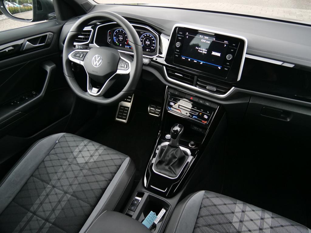 Volkswagen T-Roc 1.5 TSI 150pk R-Line Edition Automaat AKTIE, 4 cilinders, 150 pk, SUV of Terreinwagen, 1500 kg