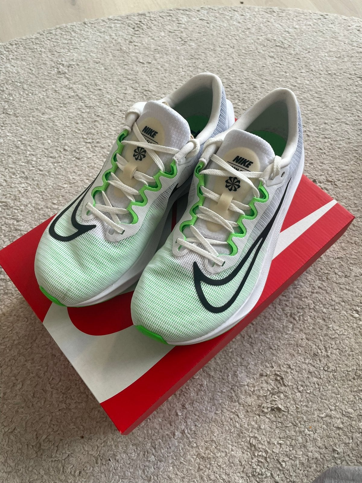 Nike zoom fly 5, Ophalen of Verzenden, Zo goed als nieuw, Hardlopen, Hardloopschoenen
