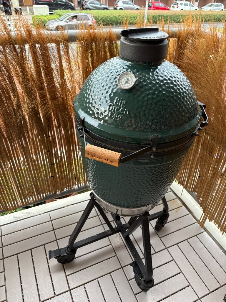 Big Green egg, Tuin en Terras, Houtskoolbarbecues, Ophalen, Zo goed als nieuw, Green Egg, Met accessoires