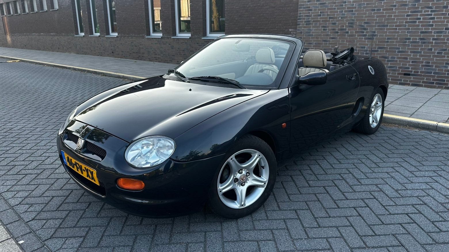 MG F 1.8 -  120.000 km - 1e eigenaar - Lange APK - airco, 13 km/l, 145 pk, Achterwielaandrijving, 4 cilinders