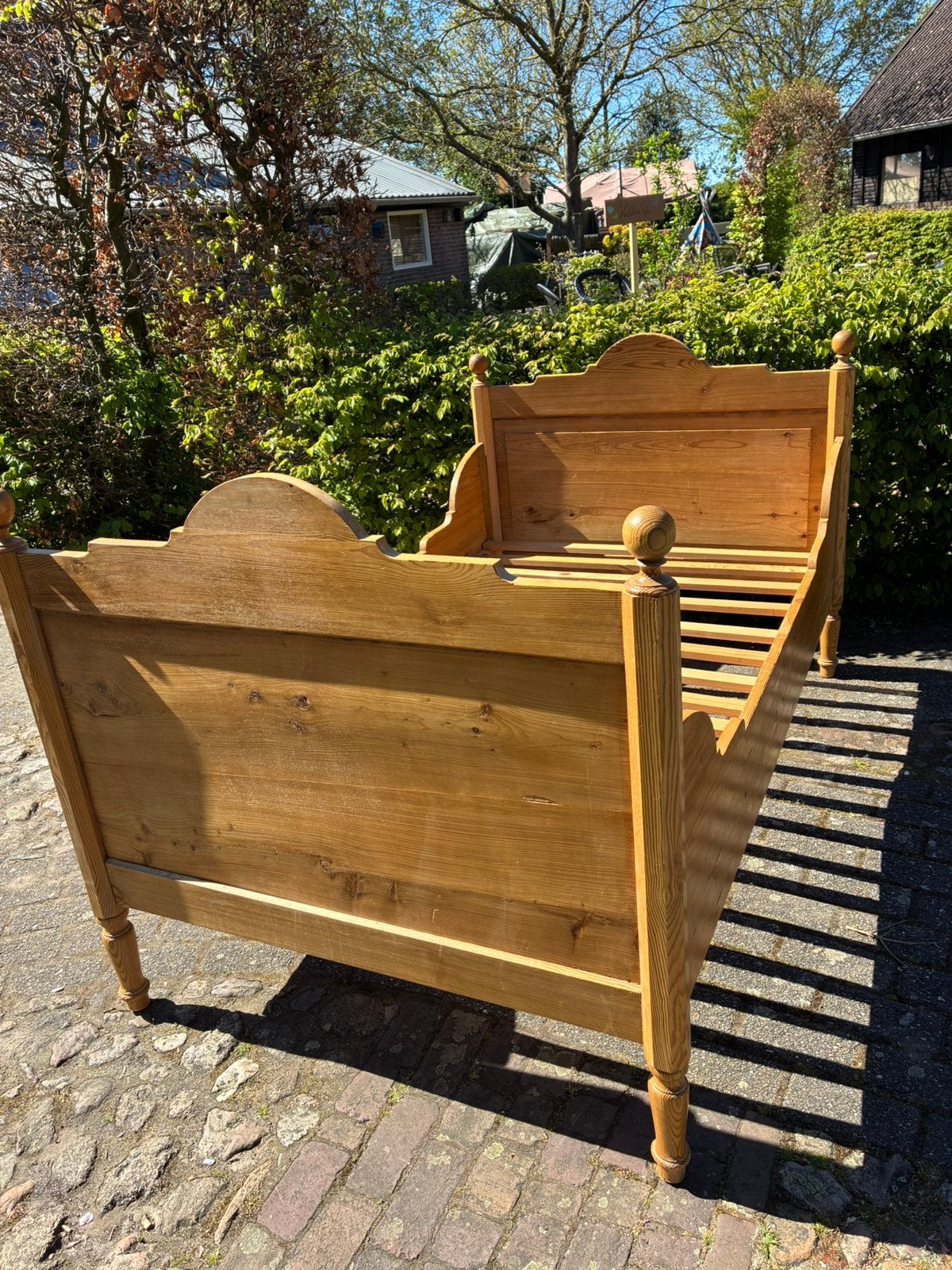 Antiek grenen bed, Ophalen