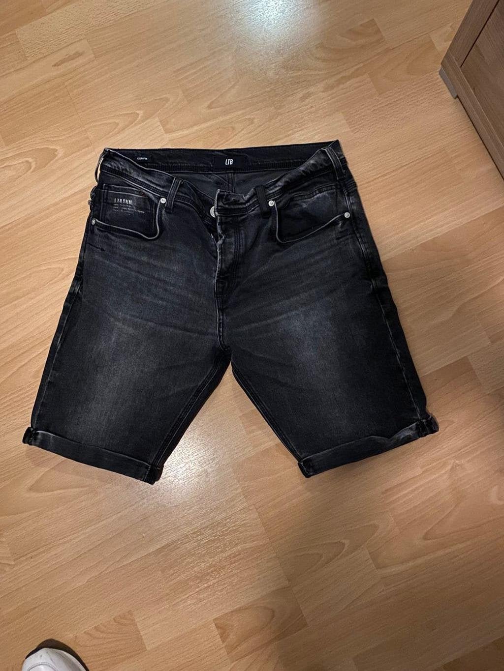 LTB Jeans Short - Zwart, Ophalen of Verzenden, Nieuw, Zwart, W32 (confectie 46) of kleiner