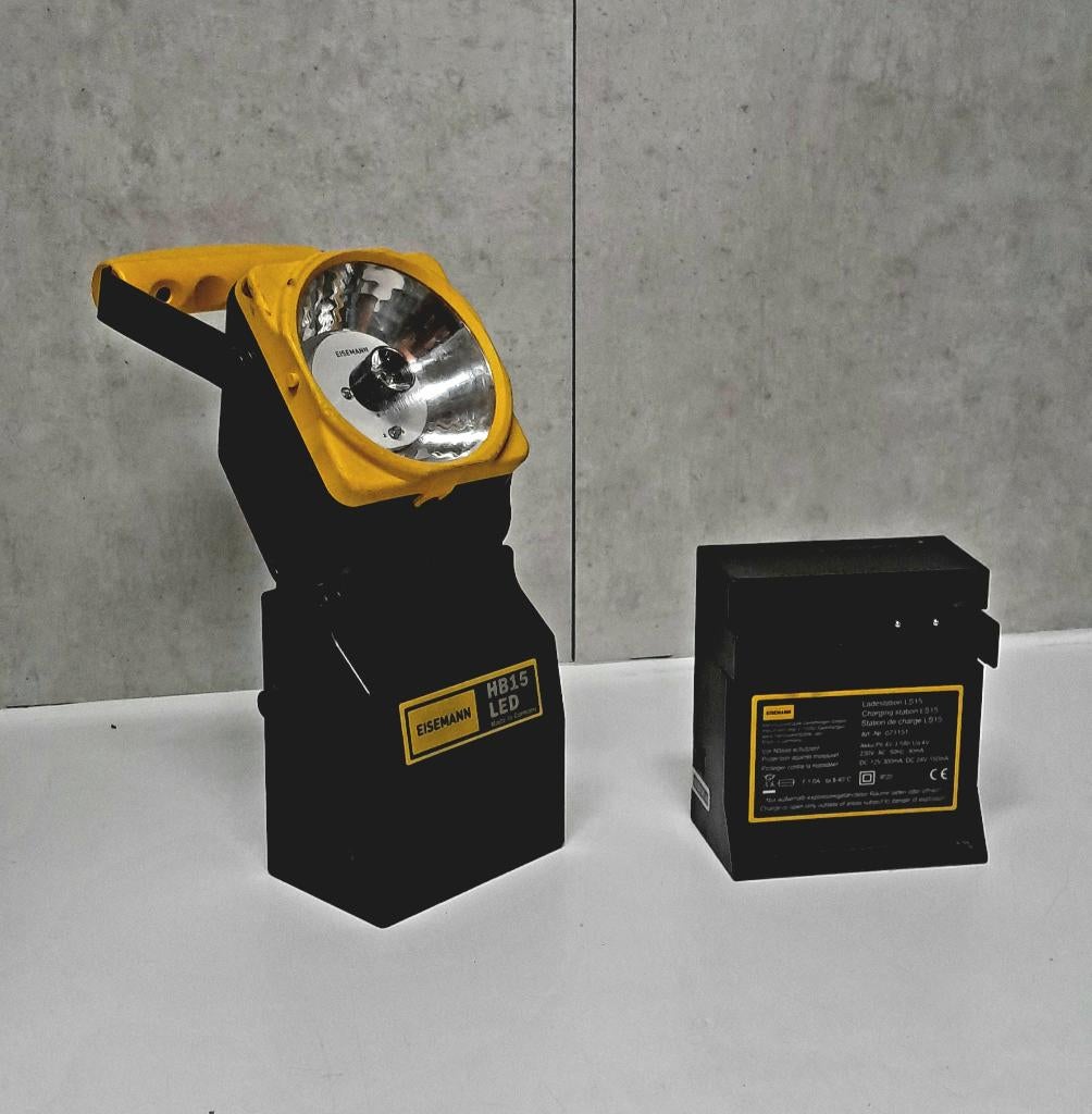 Eisemann HB15 LED werklamp – met wandhouder, Ophalen of Verzenden, Minder dan 50 watt
