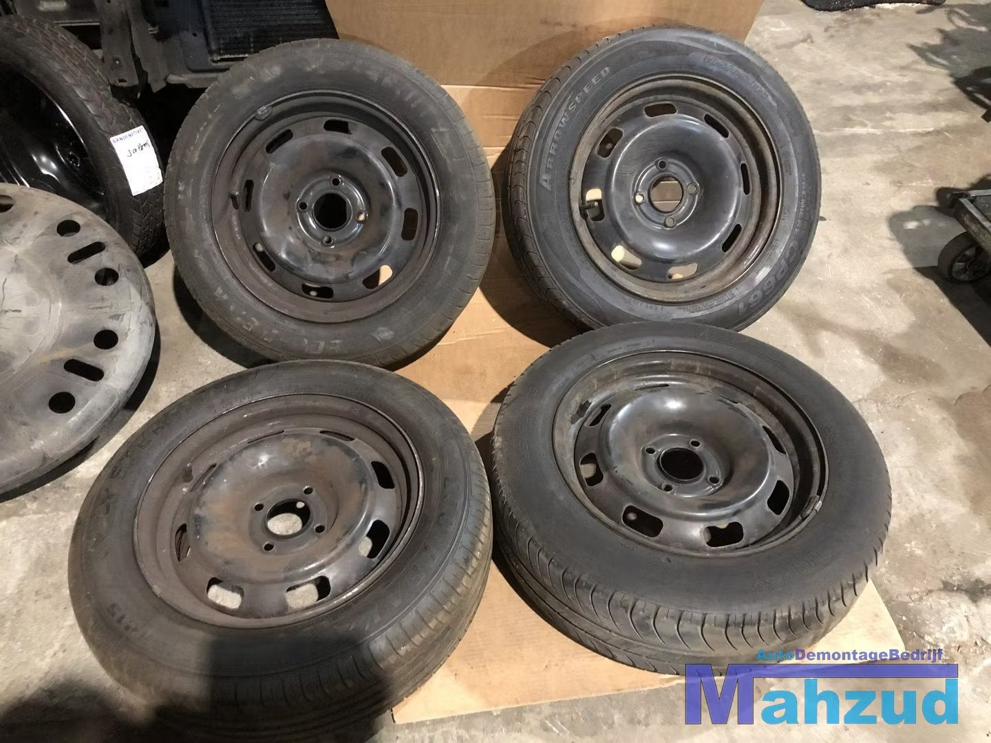 PEUGEOT 207 citroen Stalen velgen 15 inch 4x108, Taurusavenue 1
2132 LS  Hoofddorp, NL, Gebruikt, Contact.group@renault.com, Stellantis N.V.