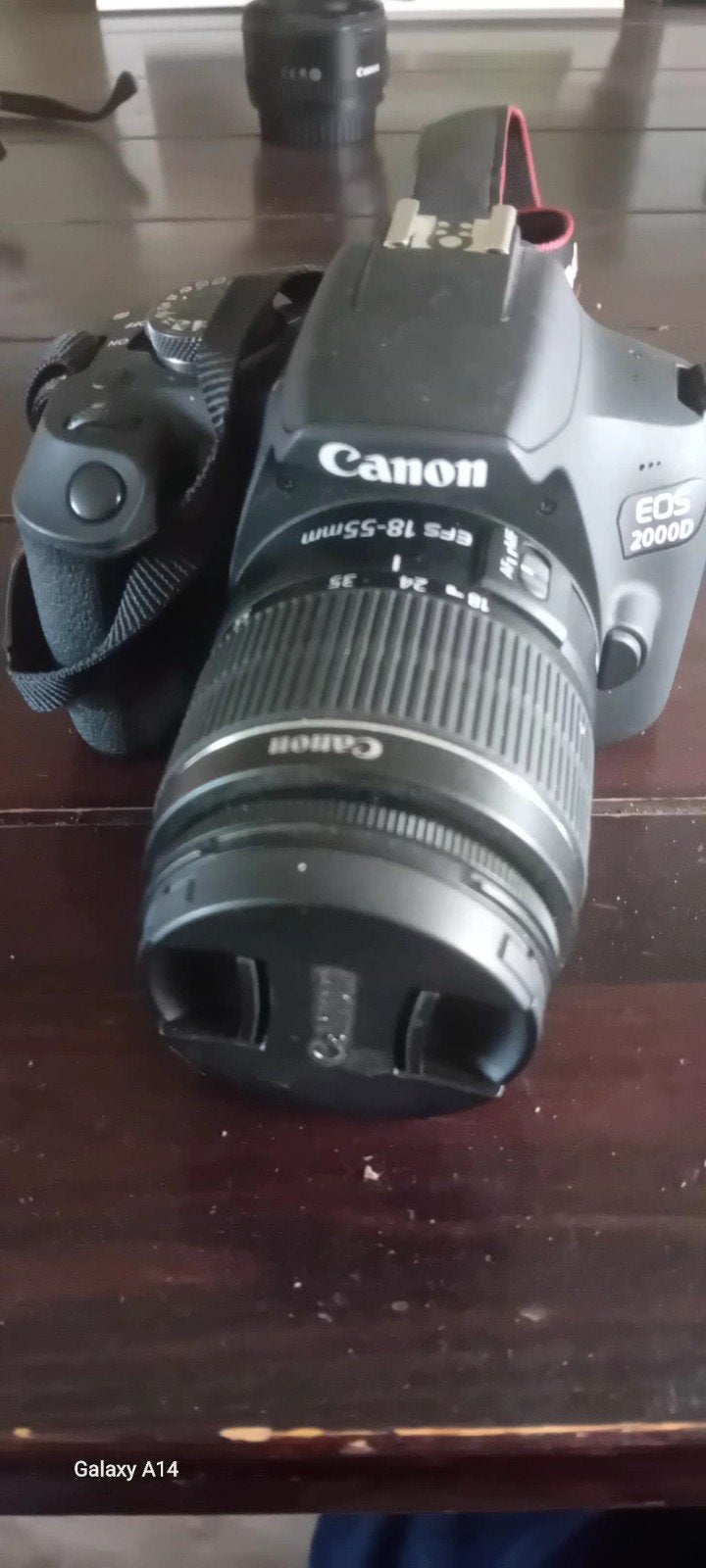 Canon EOS 2000D Spiegelreflexcamera met EF-S 18-55mm /50mm, Ophalen, Canon, Zo goed als nieuw, 4 t/m 7 keer