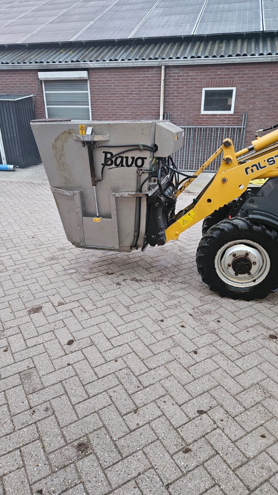 Bavo voermengbak, Ophalen