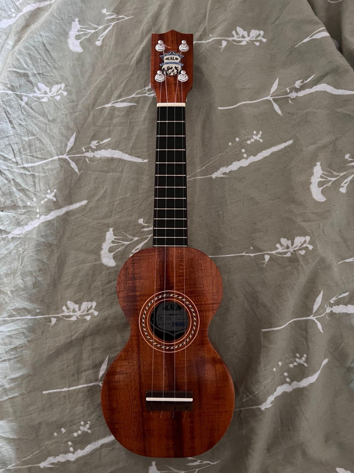 Kala Pan Pacific sopraan ukulele Koa, Muziek en Instrumenten, Snaarinstrumenten | Overige, Ophalen of Verzenden, Zo goed als nieuw