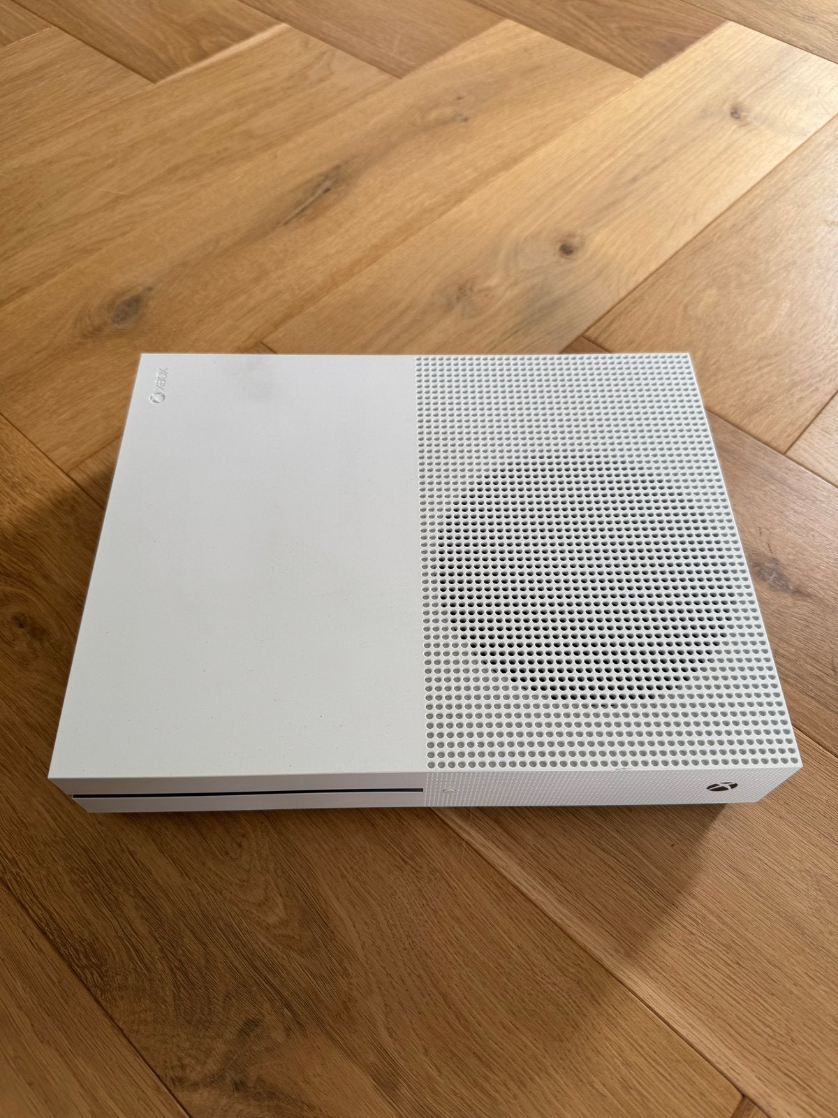 Werkende Xbox One S met kabels - stofvrij en gereset, Ophalen, Gebruikt, Zonder controller, Xbox One S