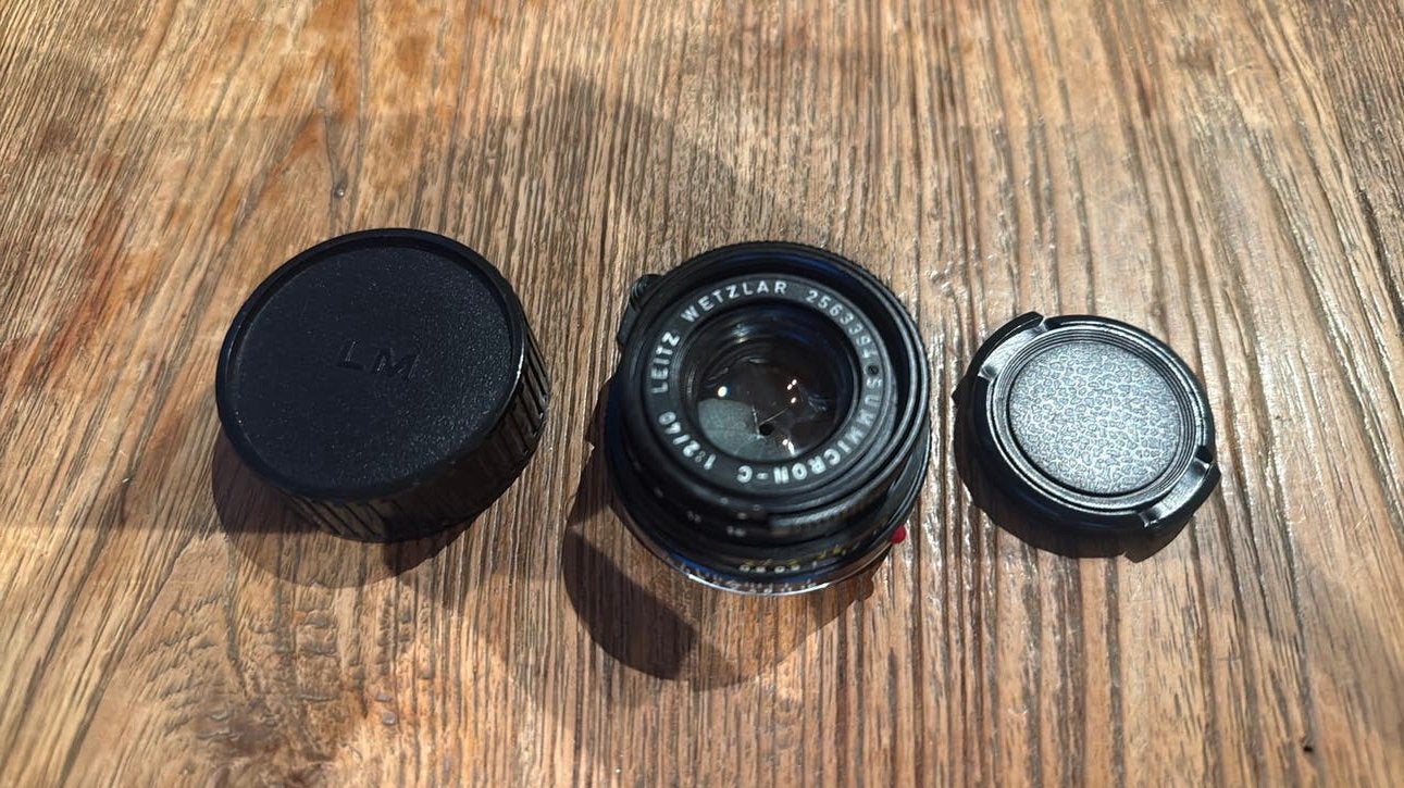 Leica summicron-c 40mm, Ophalen, Zo goed als nieuw, Groothoeklens