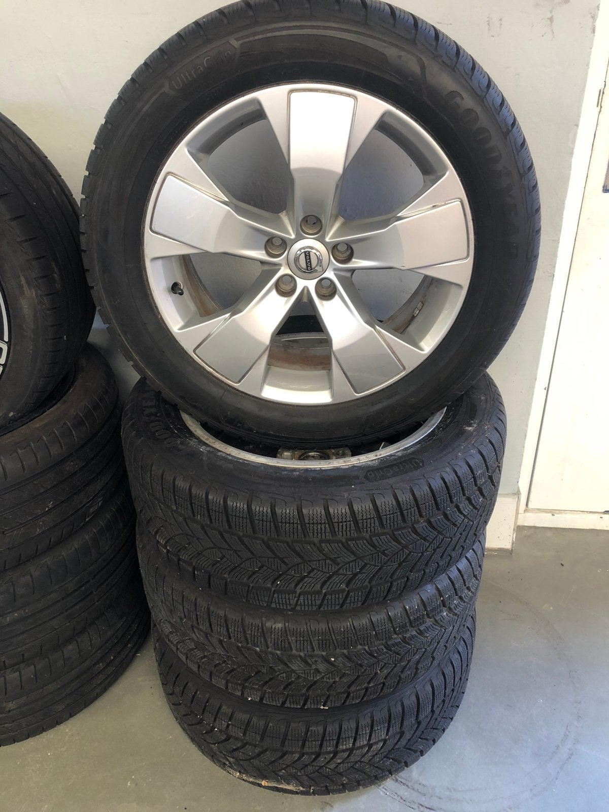 Volvo xc40 velgen 235 55 18, Ophalen, 18 inch, 235 mm, Zomerbanden