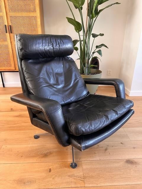 Zwart leren draai fauteuil Hans Kaufeld mid century vintage, Ophalen, Vintage jaren 60, Gebruikt, 75 tot 100 cm