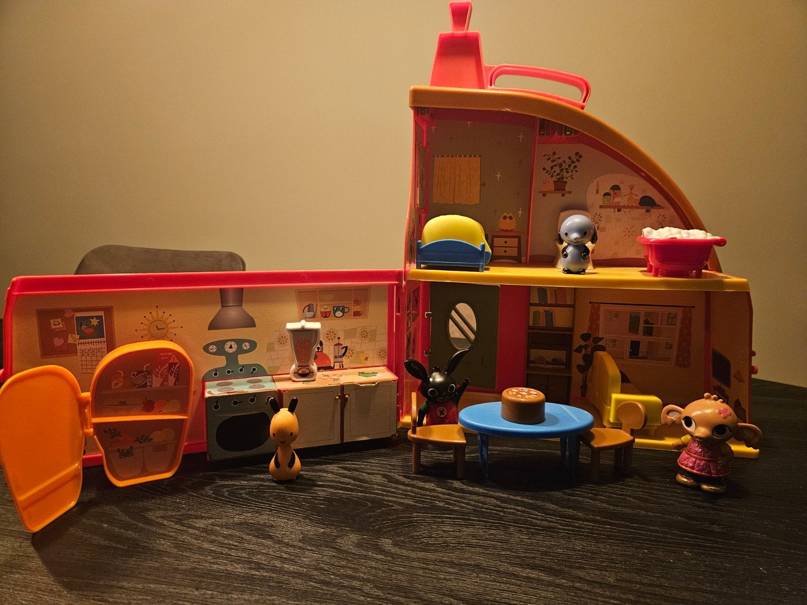 Bing huis met figuren en accessoires, Ophalen, Gebruikt, Jongen of Meisje