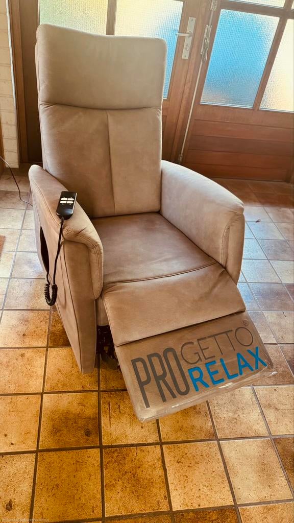 Sta op-Stoel, Huis en Inrichting, Fauteuils, Gebruikt, Overige materialen, 50 tot 75 cm, Minder dan 75 cm, Ophalen
