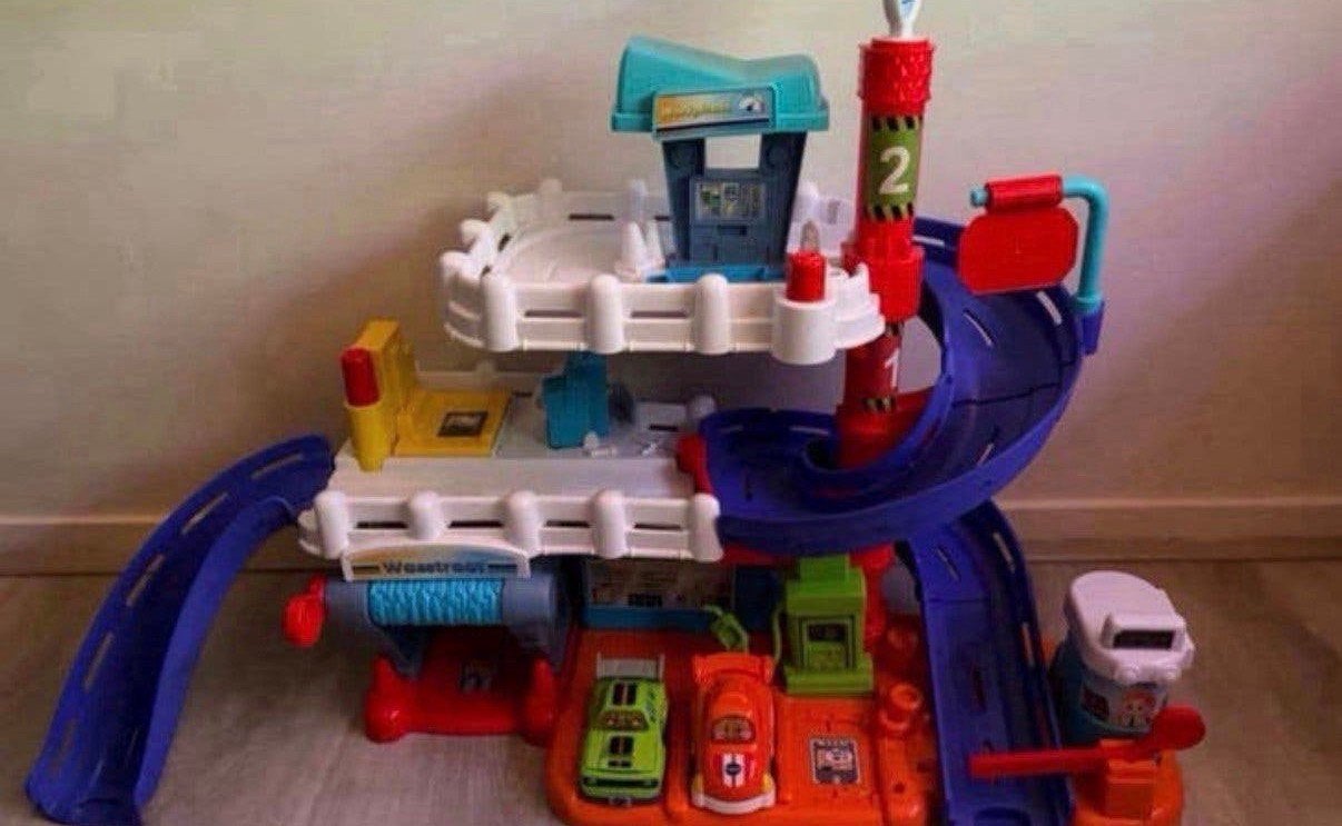 Toet toet parkeergarage, Kinderen en Baby's, Ophalen, Zo goed als nieuw, 2 tot 4 jaar