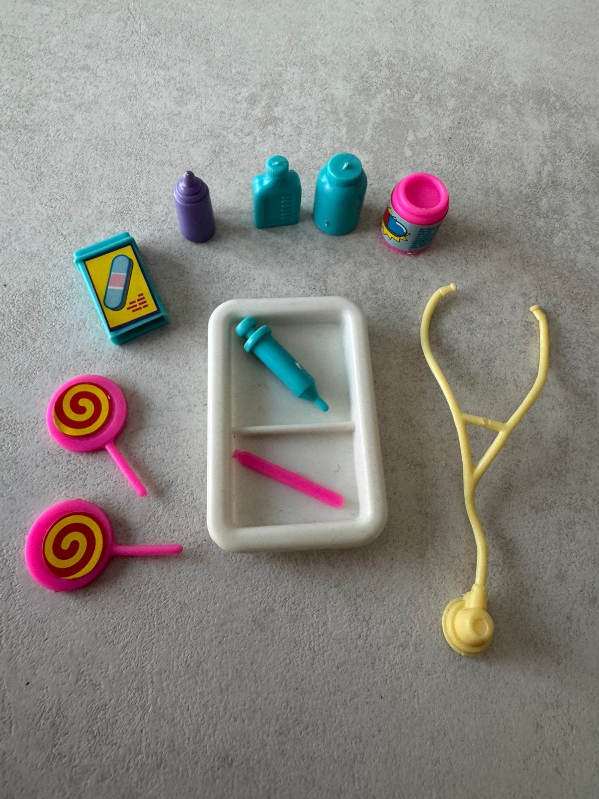 Barbie dokter accessoires, Ophalen of Verzenden, Gebruikt, Accessoires