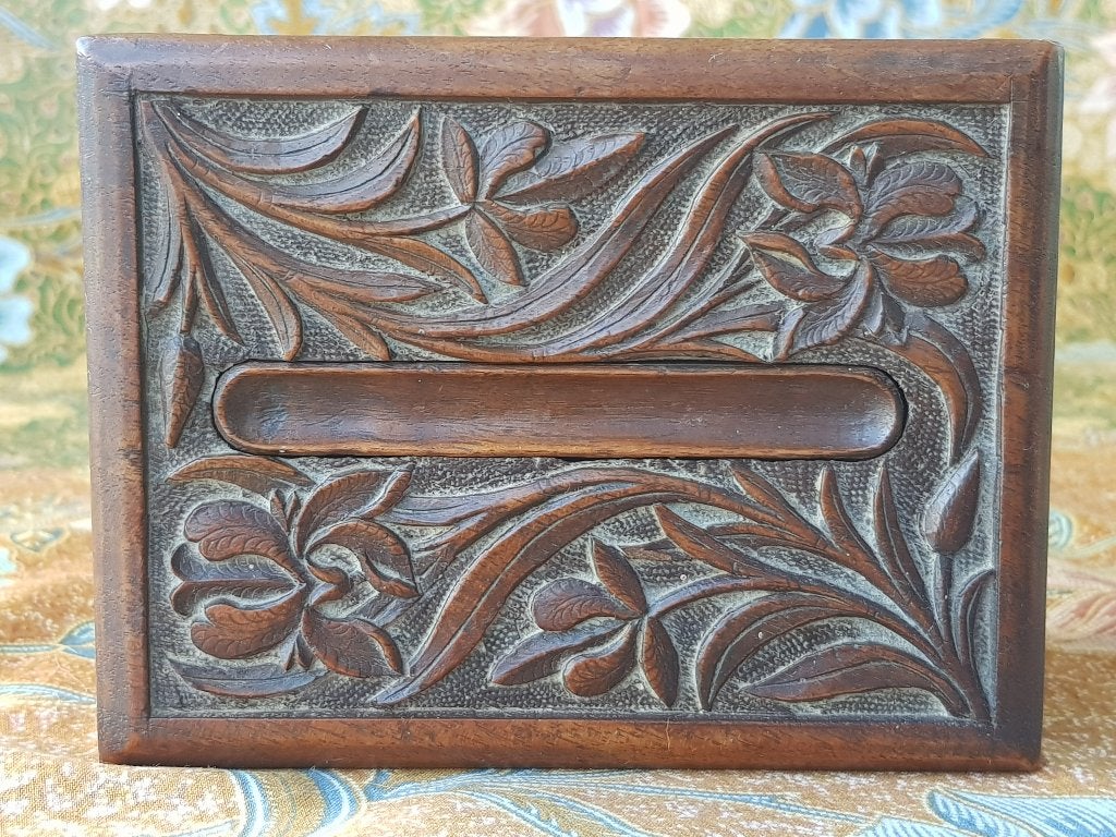 Mooie antieke Engelse sigarettendoos van mahoniehout 13 cm.