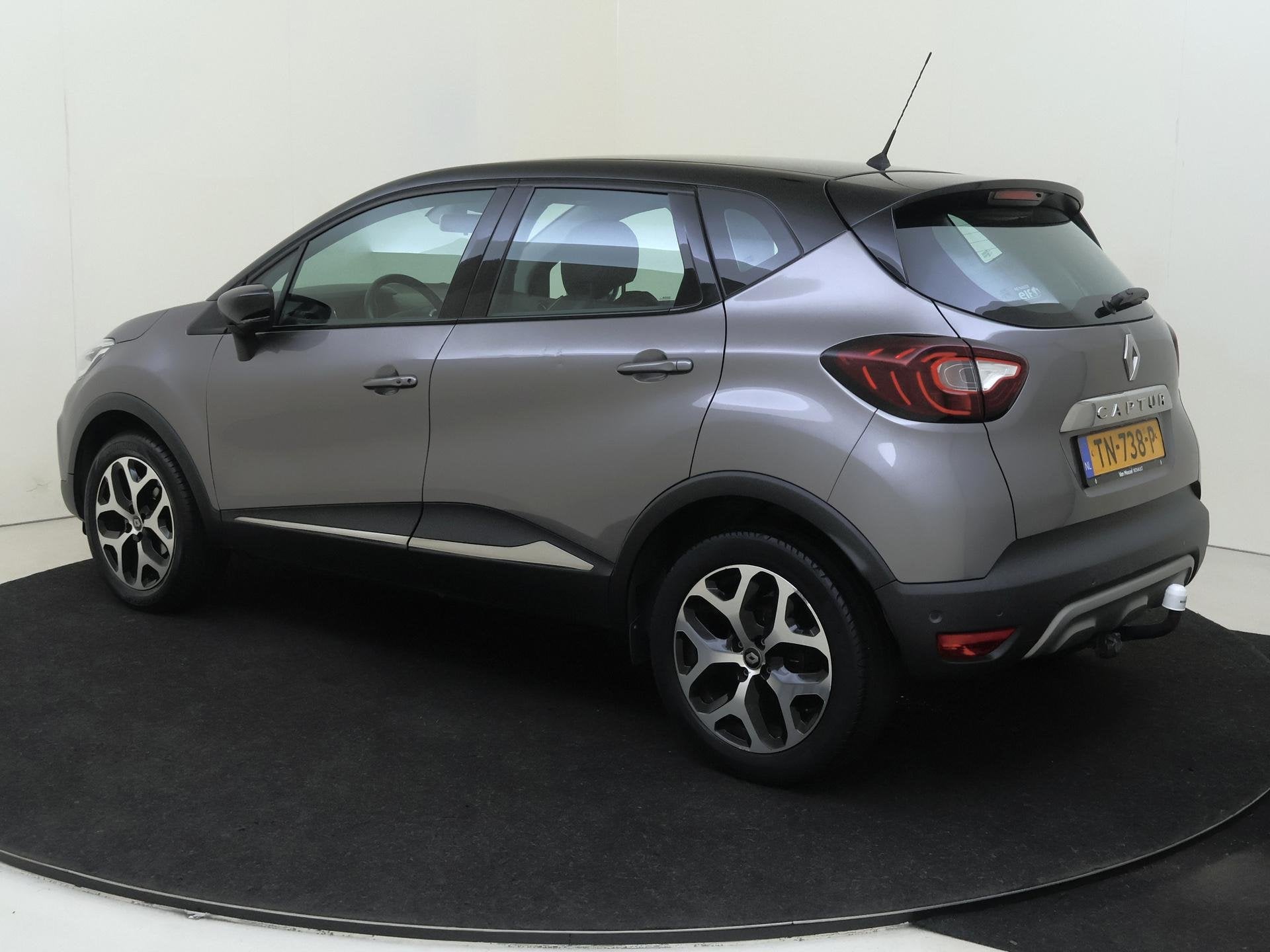 Renault Captur 0.9 TCe Intens | Parkeersensoren | Trekhaak |, Voorwielaandrijving, 898 cc, Stof, Gebruikt