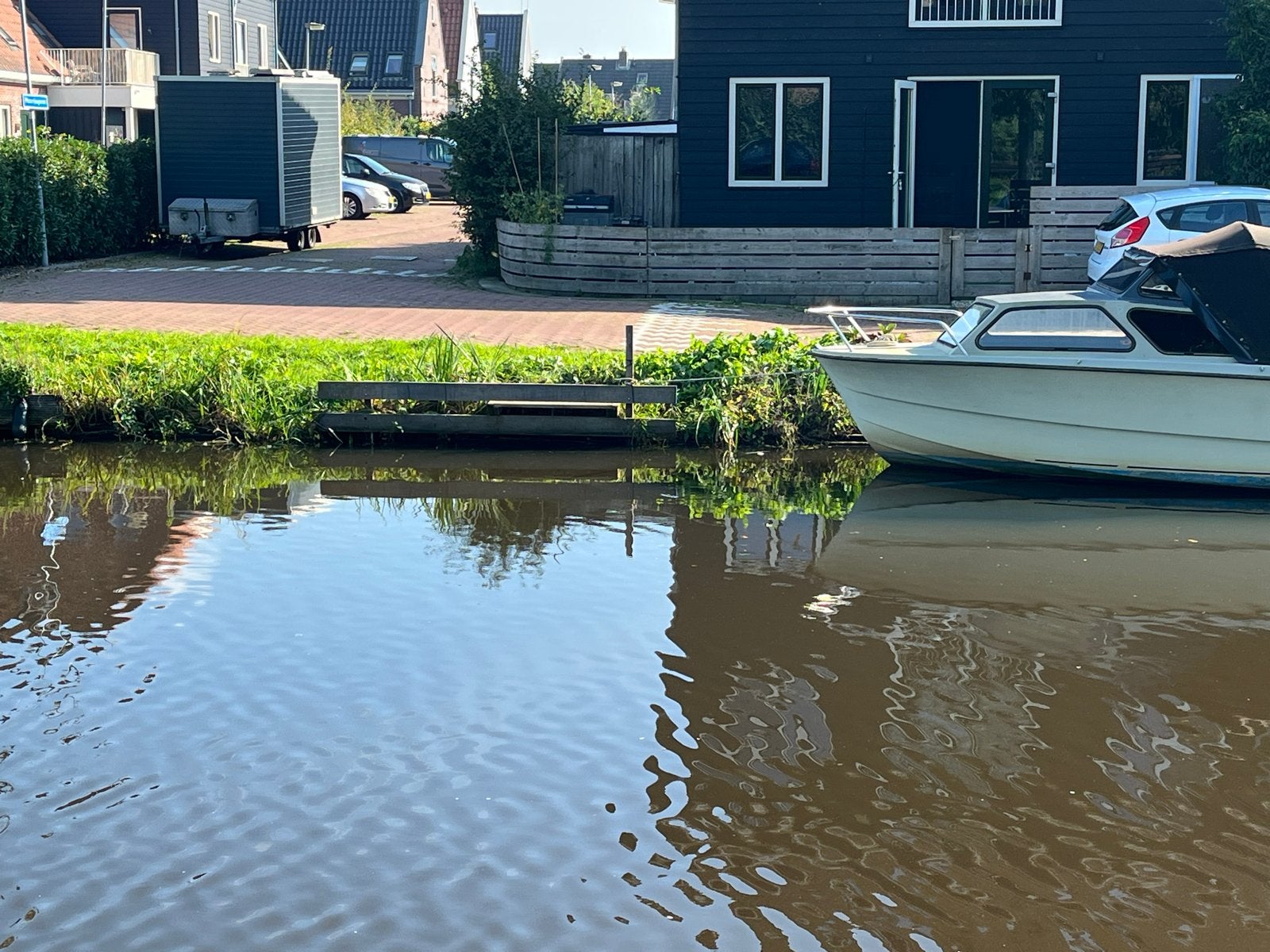 Aanlegsteiger met gratis ligplaats.