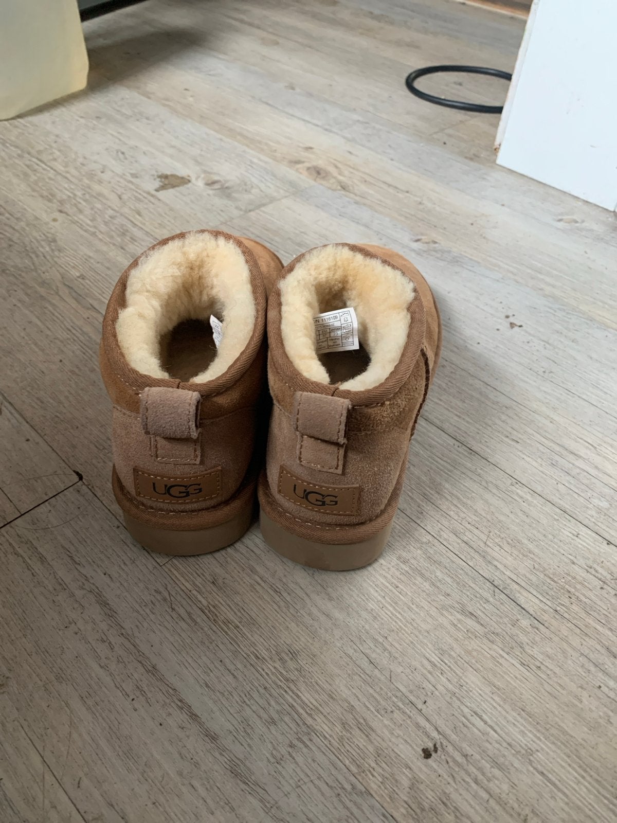 UGGs maat 37  maar 2 x gedragen, Kleding | Dames, Schoenen, Ophalen of Verzenden, Zo goed als nieuw, Bruin
