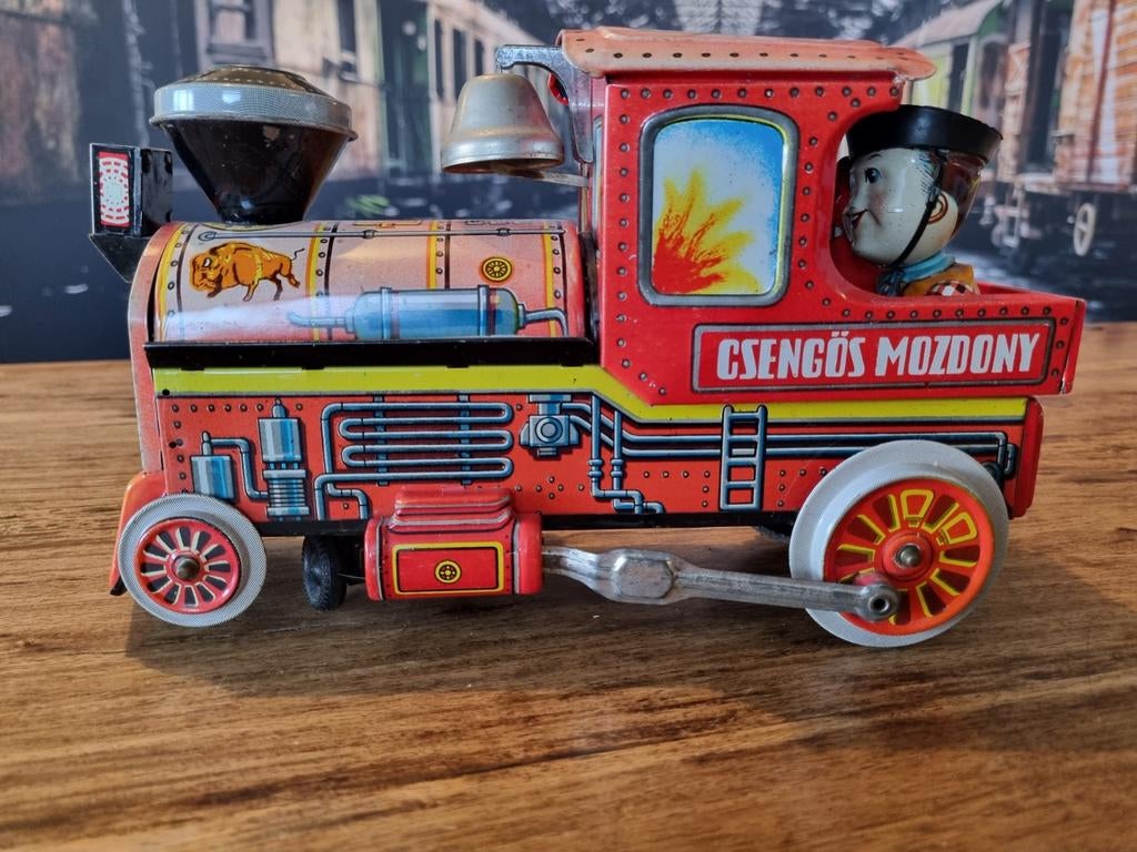 Vintage blikken speelgoedtrein - Csengettyűs Mozdony, Ophalen of Verzenden, Zo goed als nieuw