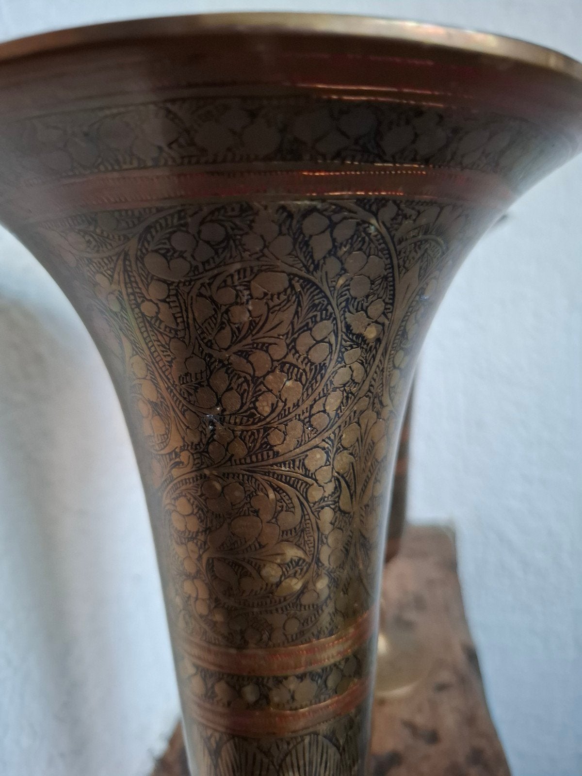 Set gedetailleerd gegraveerde messing kelkvazen, Antiek en Kunst, Ophalen of Verzenden