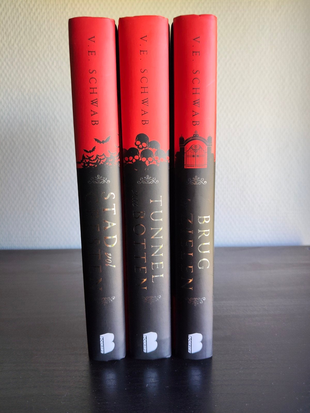Cassidy Blake-serie (3 boeken) V.E. Schwab - Limited Edition, Boeken, Ophalen of Verzenden, Nieuw, V.E. Schwab