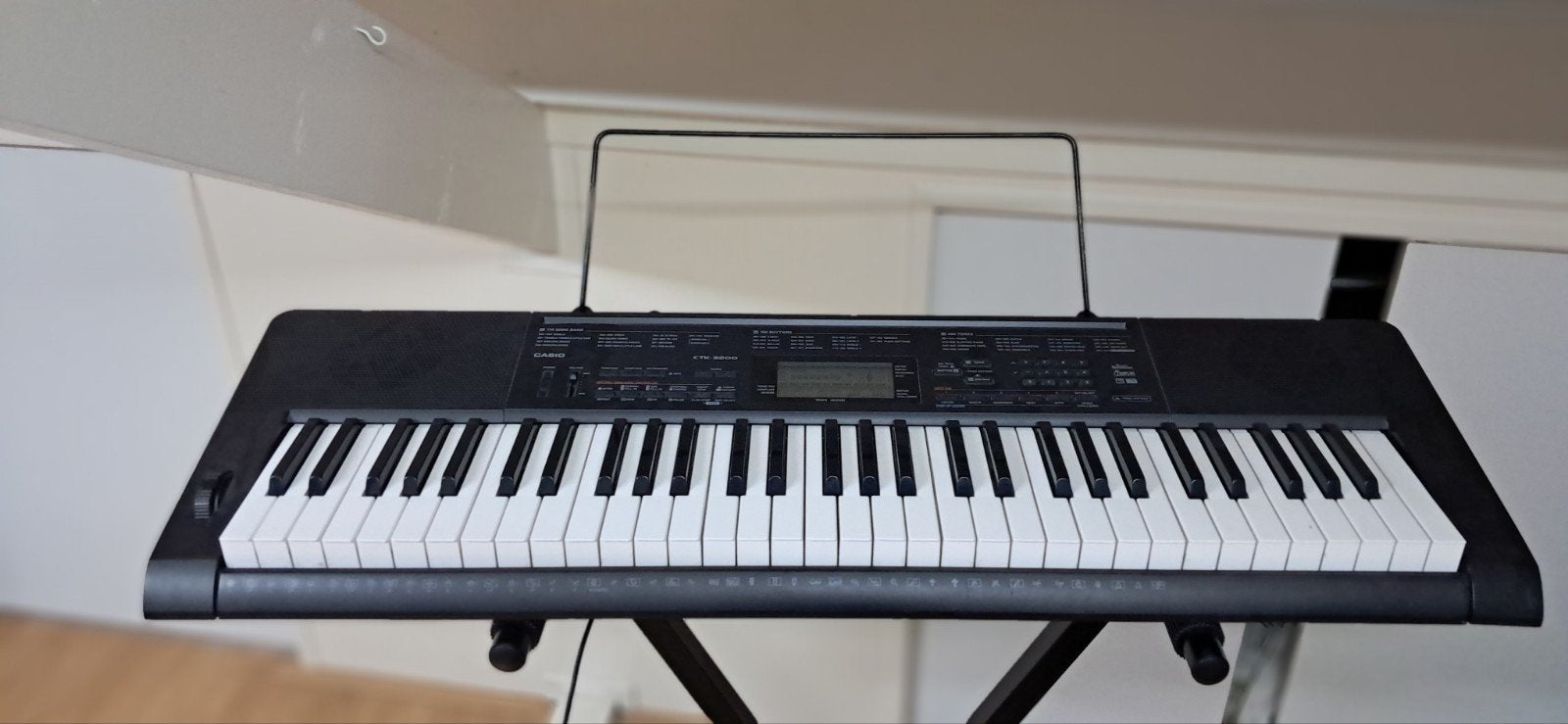 Casio CTK-3200 Keyboard met standaard, Muziek en Instrumenten, Ophalen of Verzenden