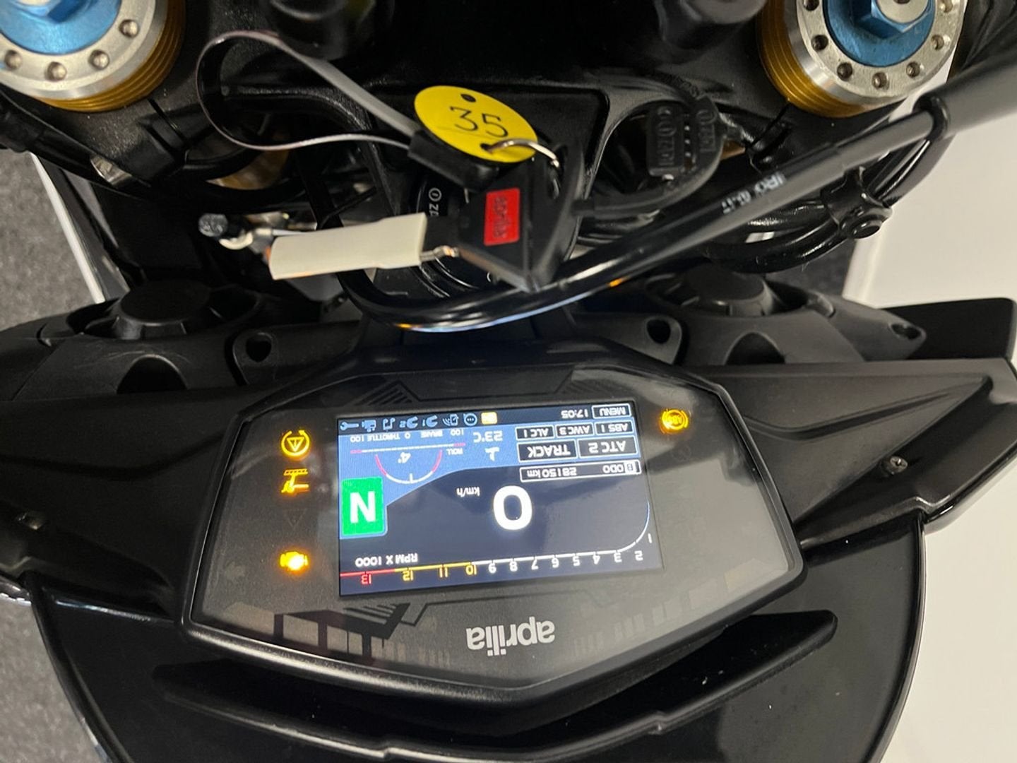 ⭐️⭐Aprilia TUONO V4 1100 FACTORY (bj 2017)⭐️⭐, Motoren, 2 cilinders, Aprilia, Bedrijf, Onbekend