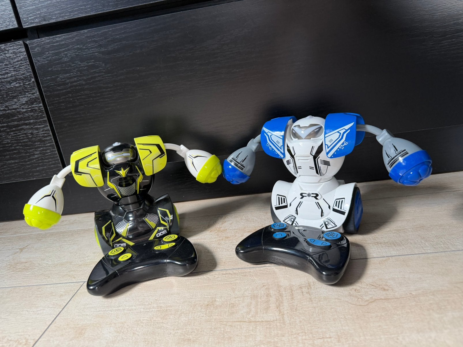 ROBO KOMBAT- met afstandsbediening, Ophalen of Verzenden, Gebruikt, Jongen of Meisje