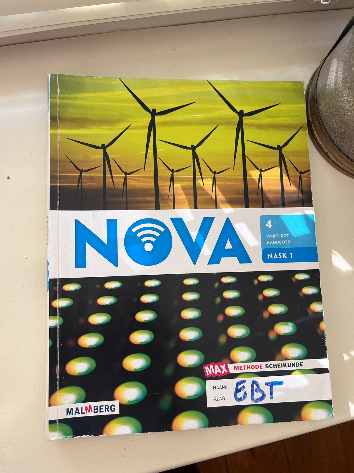 Nova Nask 1 Handboek VMBO-KGT - Malmberg, Ophalen of Verzenden, Gelezen, VMBO, Natuurkunde