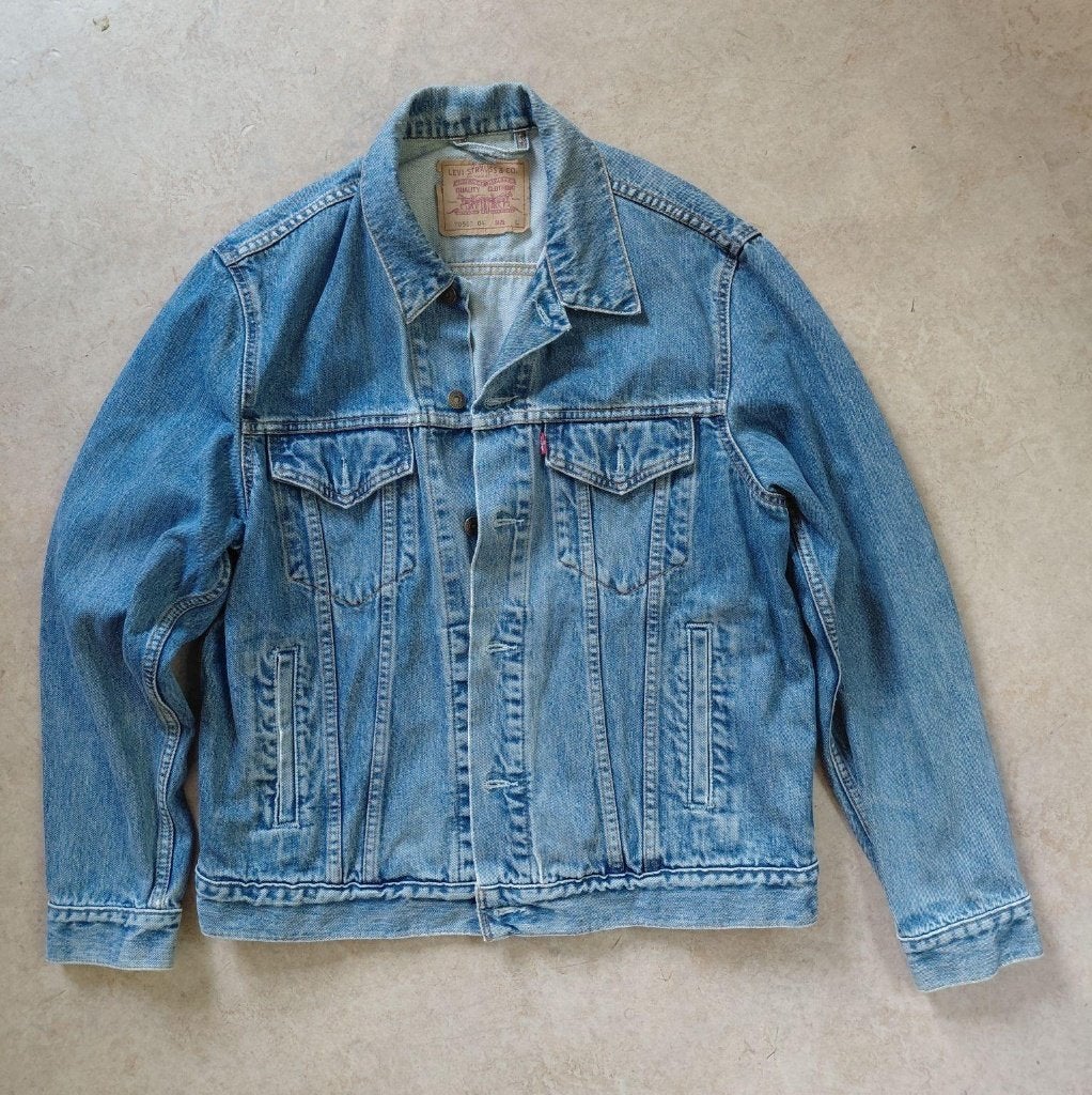 Levi's spijkerjasje, Ophalen, Blauw, Maat 42/44 (L), Gedragen