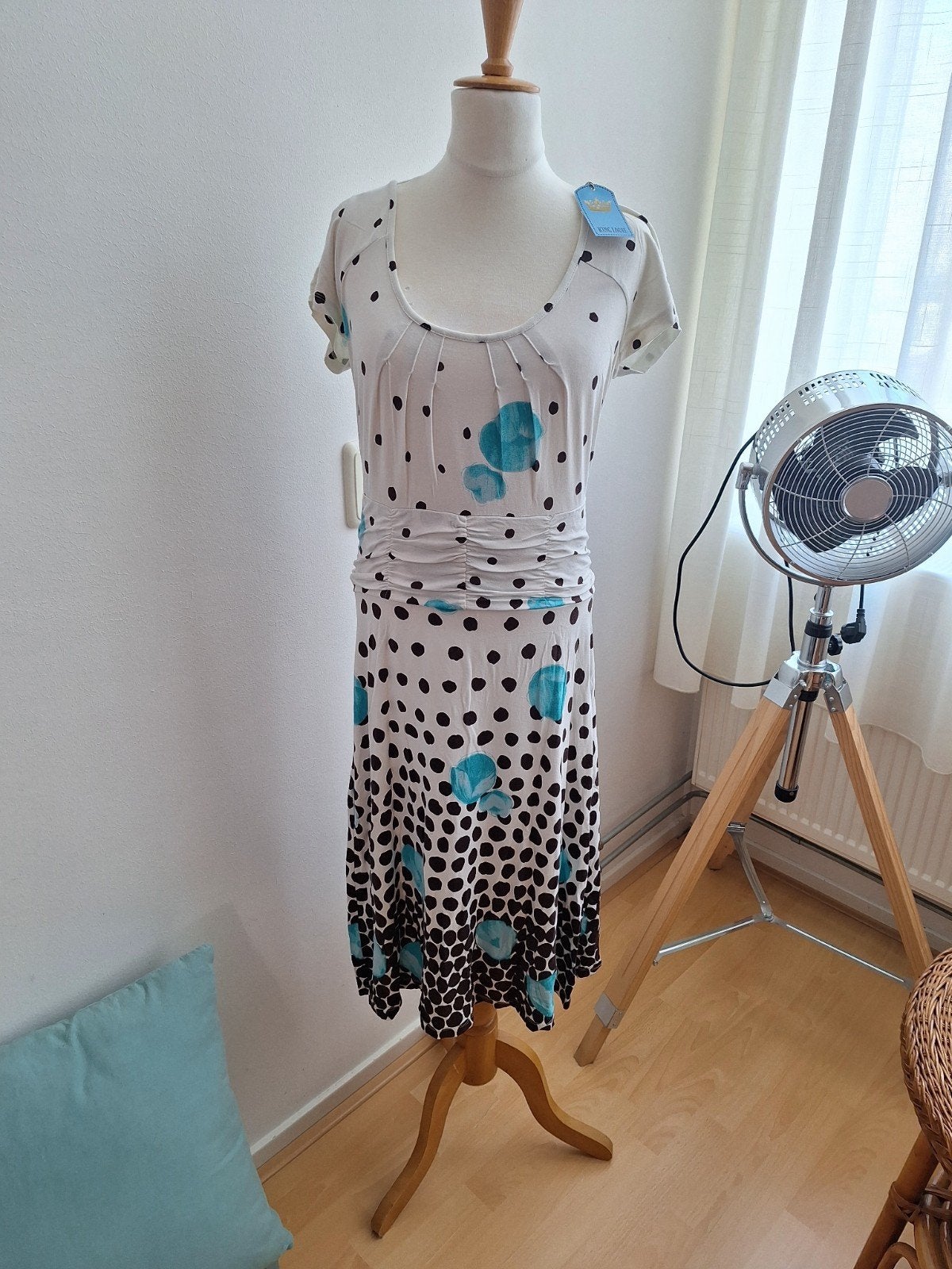 King Louie.  Zomerjurk met bloemen en stippen / polkadot, Kleding | Dames, Maat 38/40 (M), Overige kleuren, Ophalen of Verzenden