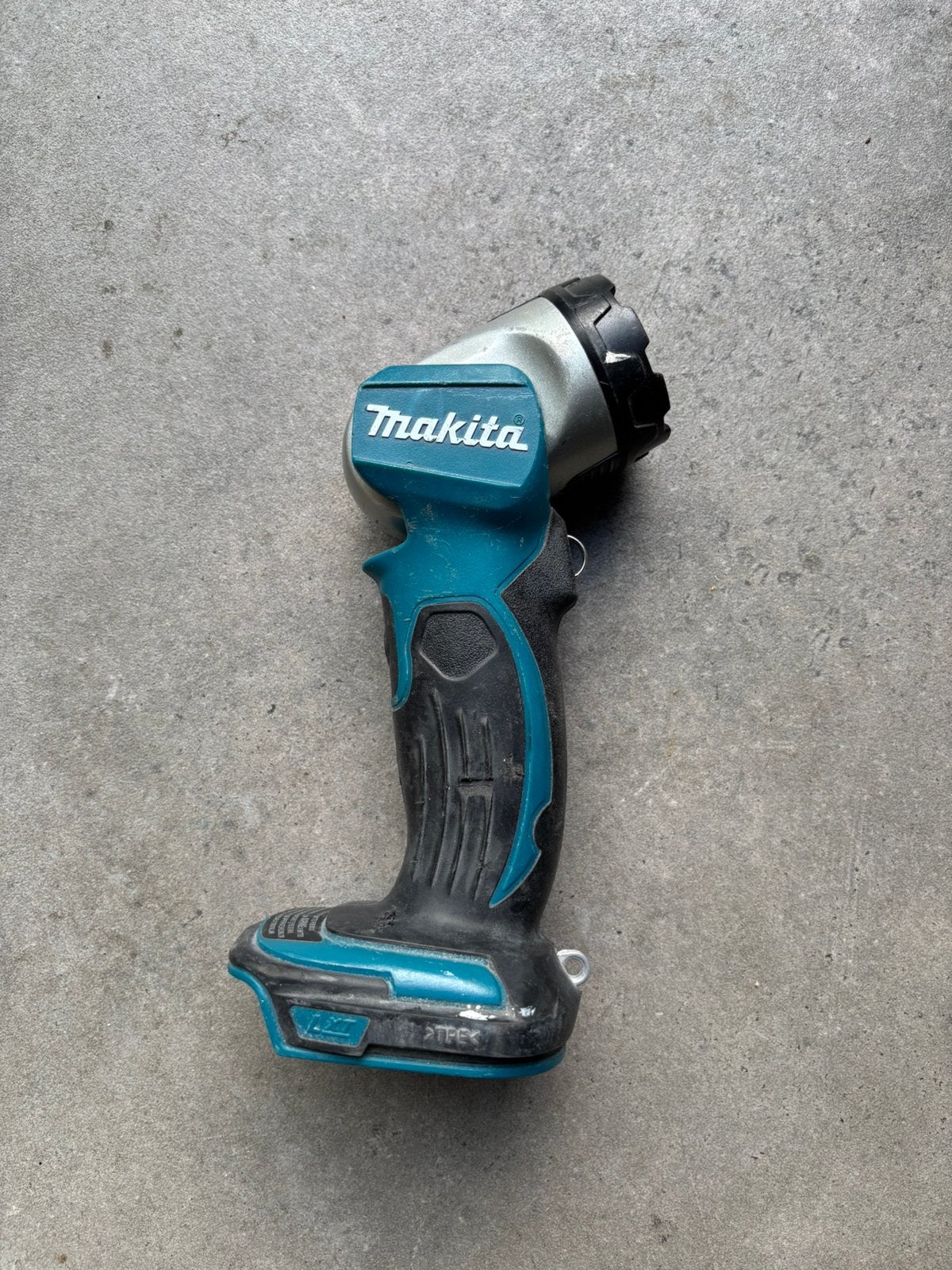 Makita 18V Led zaklamp, Ophalen of Verzenden, Zo goed als nieuw