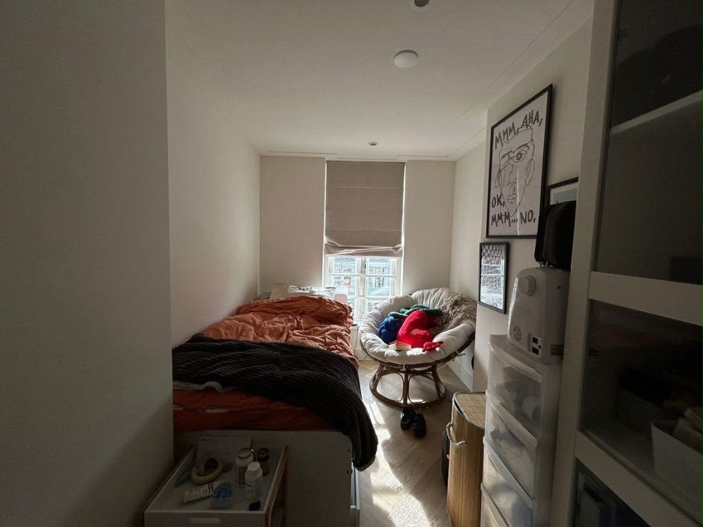 Eenpersoonsbed met matras, Huis en Inrichting, Slaapkamer | Matrassen en Bedbodems, Ophalen, Eenpersoons, 210 cm, Bedbodem