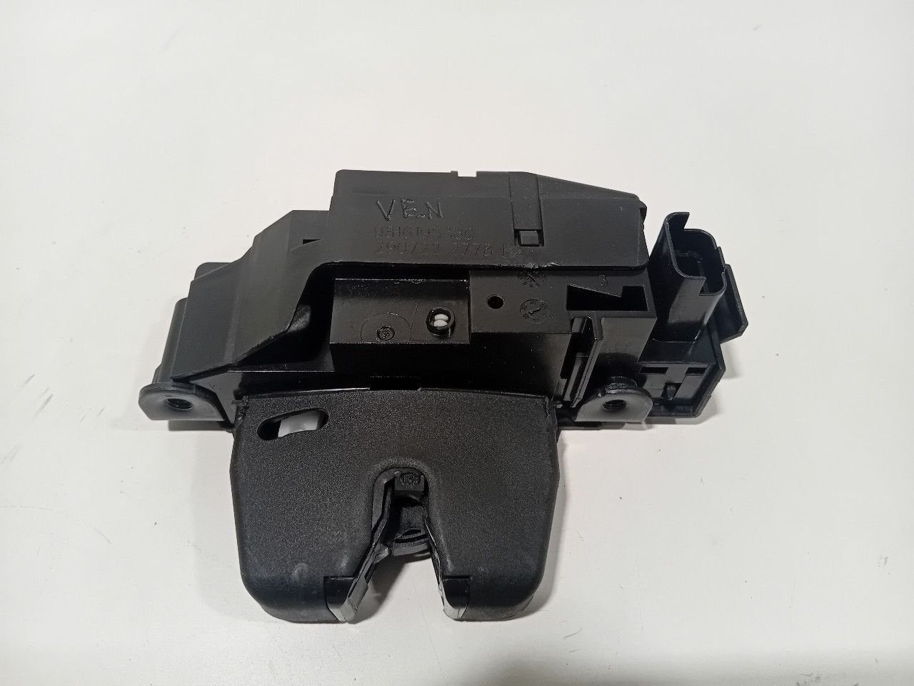 Slot mechaniek kofferdeksel achterklep elektrisch Opel Corsa, Auto-onderdelen, Onderdelen@venauto.nl, Van der Ven Autorecycling B.V.
